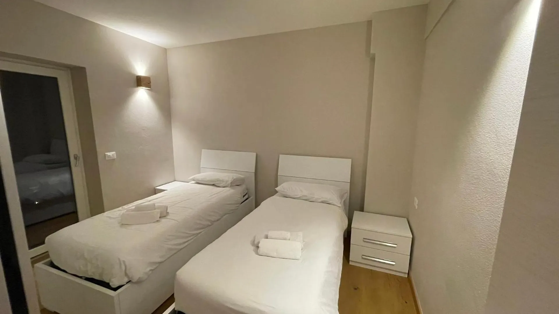 Snowlake Suite & Apartment Alleghe 0*,