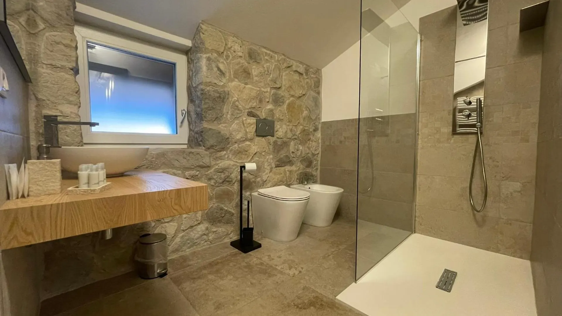Snowlake Suite & Apartment Alleghe 0*,